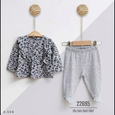 girls' pants and sweater, 3 months old - 6.04 usd