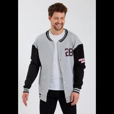 kolej ceket - 13 usd